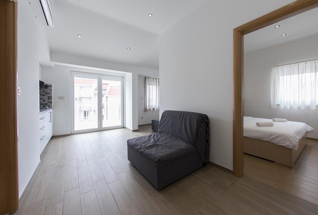 Apartments Villa Klara Baška Voda Εξωτερικό φωτογραφία